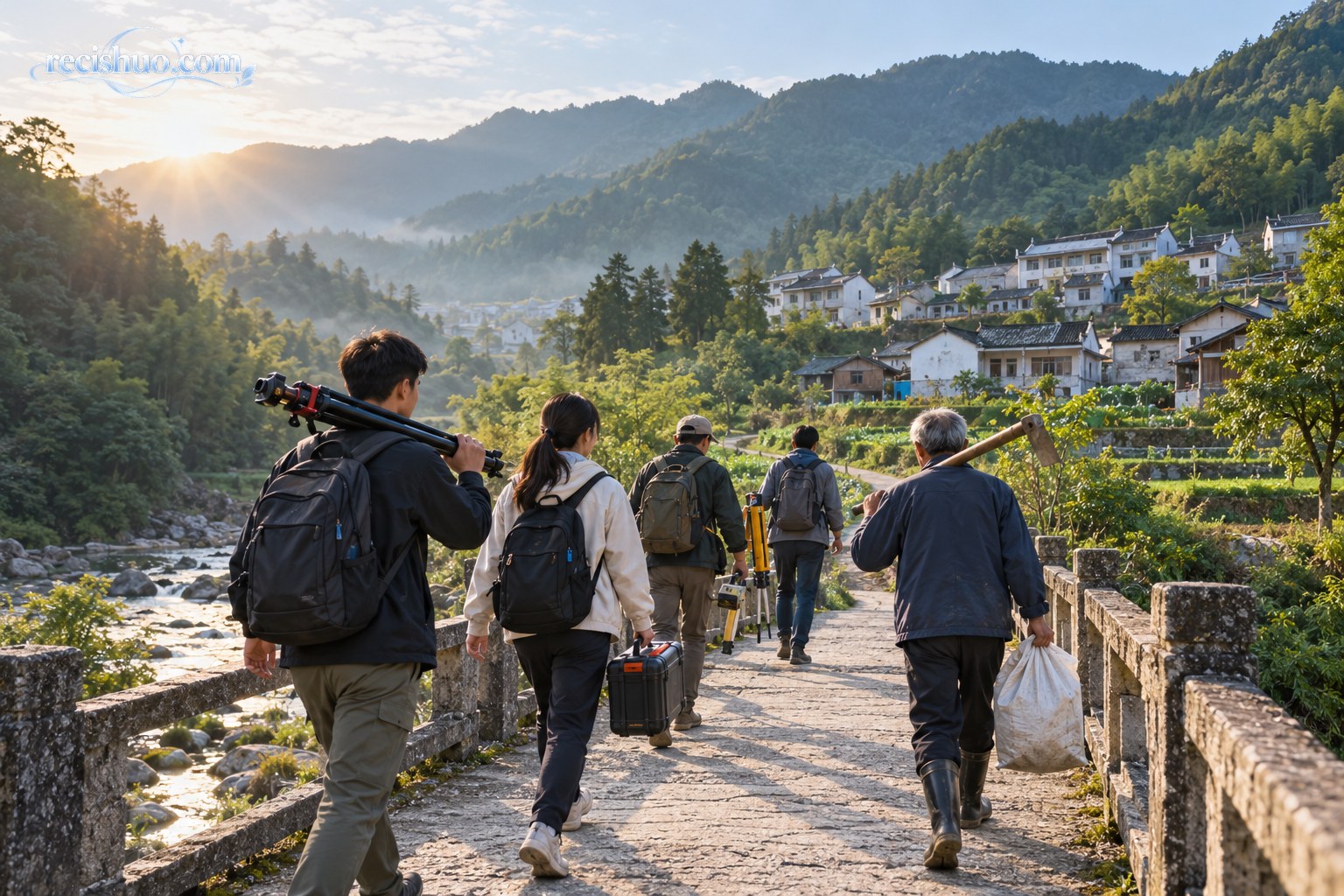不同年龄的建设者和青年携带器材走向清晨的山村